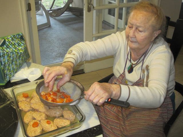 Uncle Dov's Memoir: Polish Ashkenazi Traditions (Pt. 2) - Tori Avey explores Jewish food history in an old family memoir belonging to an Ashkenazi family from the Pinsk region of Poland.