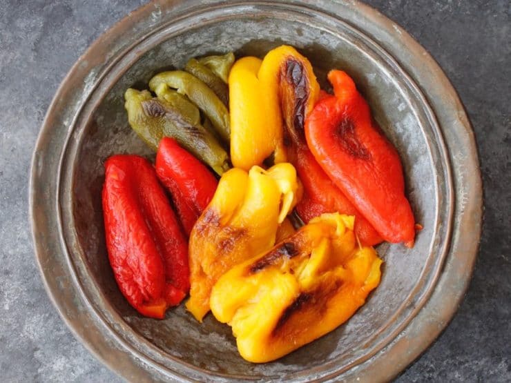Altijd Caius maag How to Roast Bell Peppers - 4 Easy Roasting Methods