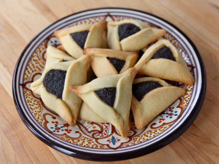 Mohn - Poppy seed filling for hamantaschen, or any cookie or pastry. Thick rich and creamy filling, similar to Solo. Kosher, Pareve.