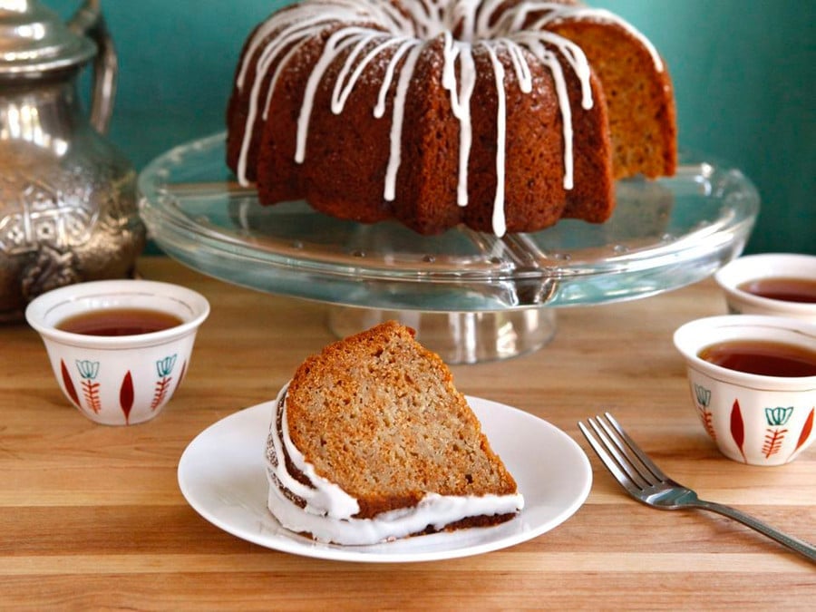 https://toriavey.com/images/2010/08/Honey-Apple-Cake--900x675.jpg