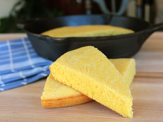 What Elvis Ate: Buttermilk Skillet Cornbread - Learn to make Southern-style skillet cornbread with buttermilk, the way Elvis Presley might have enjoyed it at Graceland in Memphis.