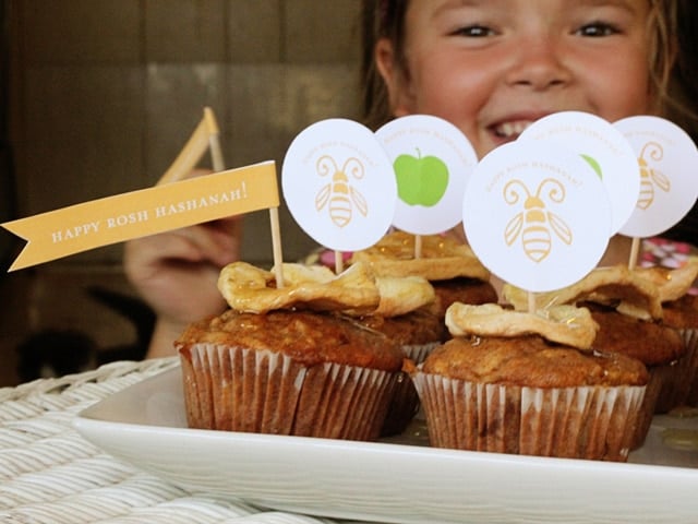 Loving Creations for You: Apple Strawberry Chiffon Cupcake 'Apples