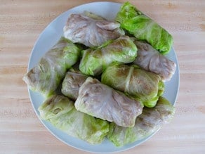 Plate of stuffed cabbage rolls.