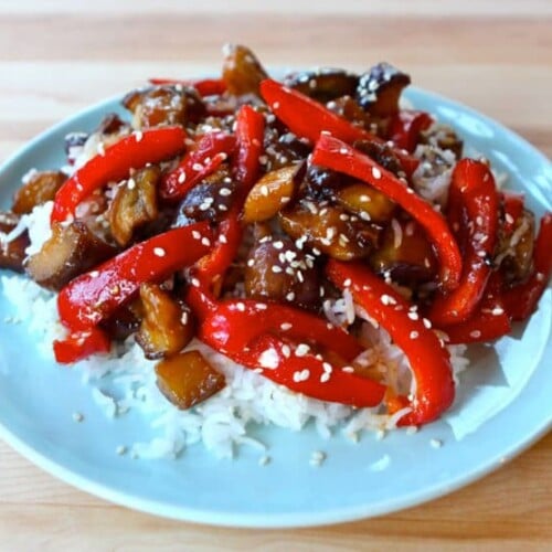 Sweet and Sour Eggplant - A simple Chinese-inspired recipe with eggplant, red peppers and sauce. Vegan, healthy, gluten free, dairy free, kosher, pareve.