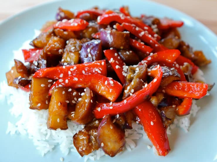 Sweet and Sour Eggplant - A simple Chinese-inspired recipe with eggplant, red peppers and sauce. Vegan, healthy, gluten free, dairy free, kosher, pareve. 