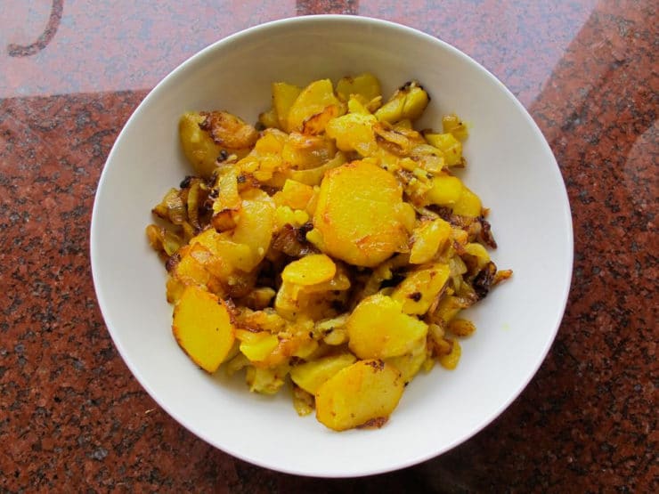 Potato Bhajee - Vintage kosher Jewish Indian recipe from a 1922 cookbook called the Jewish Cookery Book. Pareve.