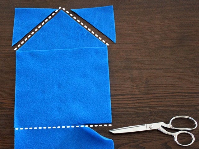 Afikoman Bag for Passover - Learn to make a decorated fabric afikoman bag from Brenda Ponnay. Easy fun passover craft project for kids and family. Afikomen, matzo, Passover, Seder.