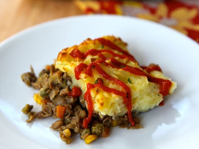 Vegetarian Shepherd\'s Pie - Flavorful vegetarian recipe with potatoes, lentils and vegetables. Easy vegan modifications. Gluten free, kosher, healthy, pareve or dairy.