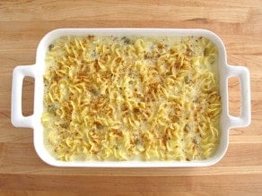 Kugel topped with cinnamon.