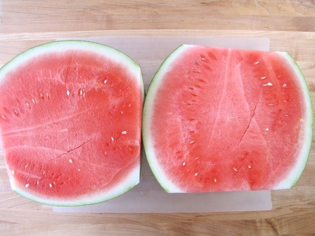 How to slice a watermelon into triangles.
