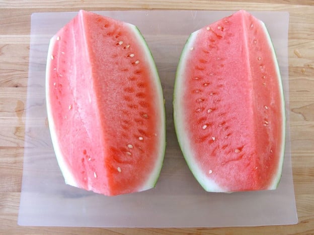 How to slice a watermelon into triangles.