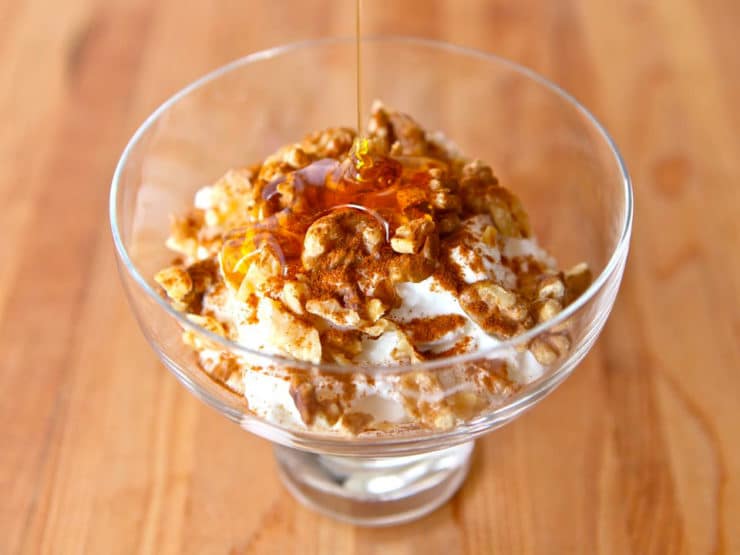 Yiaourti Me Meli - A simple Greek dessert with Greek yogurt, walnuts, cinnamon and honey. A no-bake treat that is full of protein. Vegetarian, gluten free.