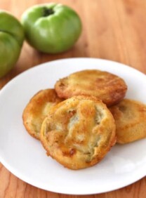 Fried Green Tomatoes - Learn to make easy southern fried green tomatoes from Fannie Flagg's Original Whistle Stop Cafe Cookbook. Includes zesty dipping sauce recipe.