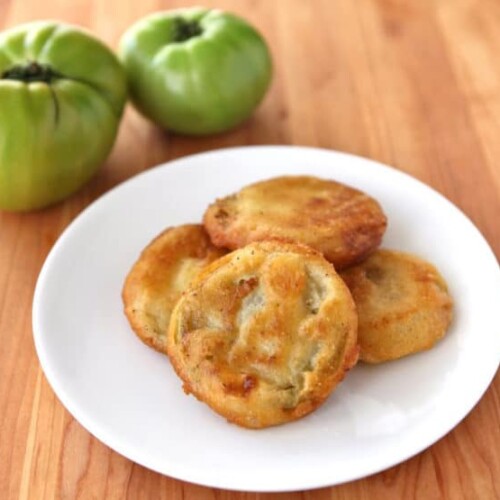 Fried Green Tomatoes - Learn to make easy southern fried green tomatoes from Fannie Flagg's Original Whistle Stop Cafe Cookbook. Includes zesty dipping sauce recipe.