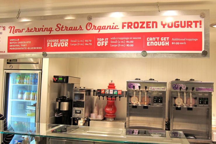 Straus Frozen Organic Yogurt stand at Ferry Plaza Farmer\'s Market.