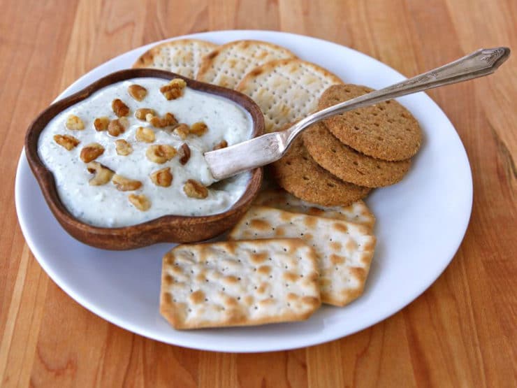 Greek Yogurt Snack Dip - Rich lowfat Greek yogurt blended with walnuts, fresh dill & garlic for a healthy diet alternative to ranch dip. Gluten Free, Vegetarian, Kosher.