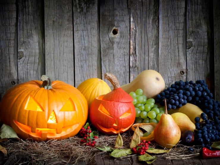 Halloween: A Foodie History - The history of Halloween food, candy sharing, carved pumpkins, and home made trick-or-treats on ToriAvey.com!