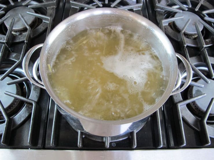 Boiling pasta in a stockpot.