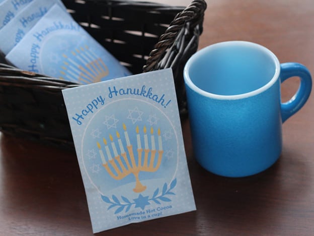 Holiday hot cocoa gift set.