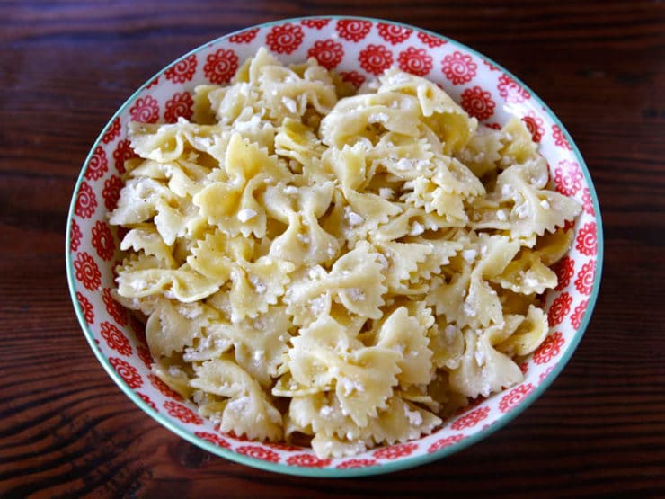 Lokshen mit Kaese - Jewish Noodles and Cheese