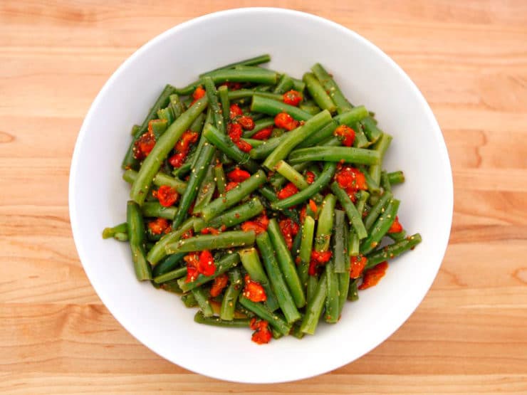 Green Bean Roasted Pepper Salad - Enticing vegan salad with lightly steamed green beans, roasted red bell pepper, whole grain mustard, olive oil and white balsamic vinegar.