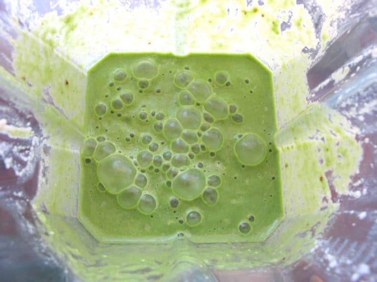 Cashew Apple Green Smoothie - Learn to make a healthy, delicious, non-dairy green smoothie with apples, cashews, spinach or baby kale, and spices.