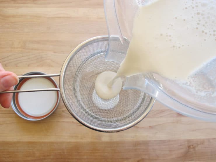 Creamy Homemade Cashew Milk - Easy Recipe Step-by-Step