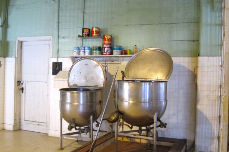 Food on Alcatraz: Cinnamon Sugar Cookies - Alcatraz was a harsh prison, but it had pretty great food. Learn about the community living on Alcatraz and try a vintage recipe from the island.