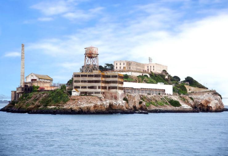 Food on Alcatraz: Cinnamon Sugar Cookies - Alcatraz was a harsh prison, but it had pretty great food. Learn about the community living on Alcatraz and try a vintage recipe from the island.