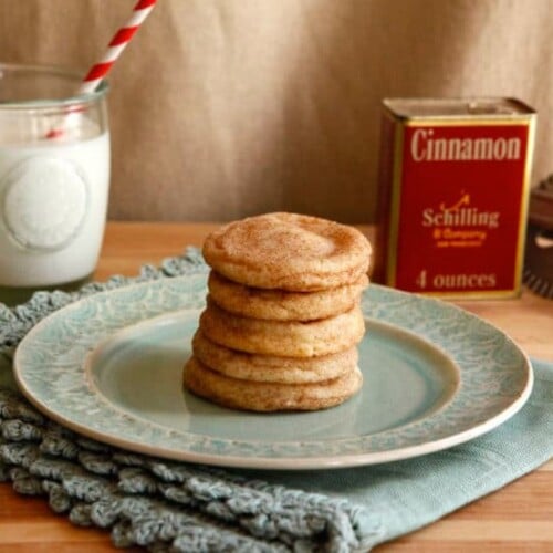 Food on Alcatraz: Cinnamon Sugar Cookies - Alcatraz was a harsh prison, but it had pretty great food. Learn about the community living on Alcatraz and try a vintage recipe from the island.