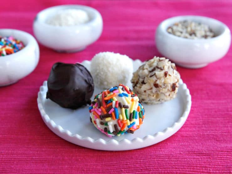 The Old Fashioned Way: Bon Bons - Learn to make bon bons the old fashioned way, with uncooked fondant and your choice of toppings. Easy vintage candy recipe.