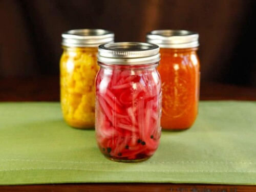 https://toriavey.com/images/2013/08/Pickled-Red-Onions-500x375.jpg