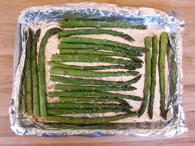 Roasted Sesame Asparagus Recipe #vegan #healthy