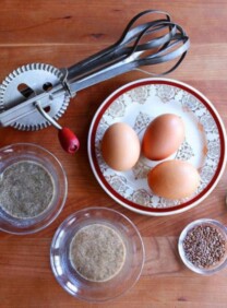 Vegan Egg Substitute - How to Make Flax Eggs and Chia Eggs