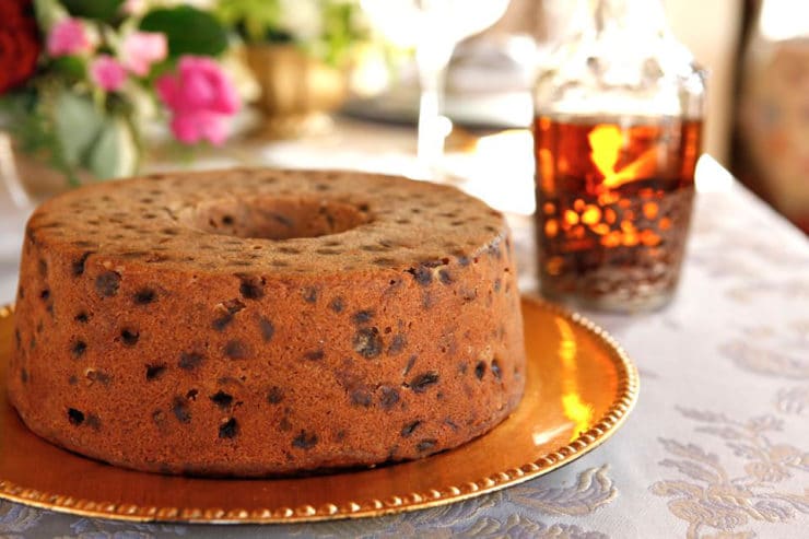 History and a traditional recipe for Kentucky Bourbon Whiskey Cake from food historian Gil Marks. Bourbon spiced cake filled with dried fruit and nuts.