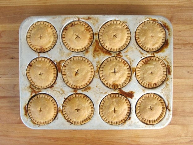 Shakespearean Cooking - Funeral Baked Meats, Elizabethan Era Meat Pies from Shakespeare's Hamlet on The History Kitchen