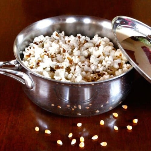 Image of a Popcorn inside a silver pan