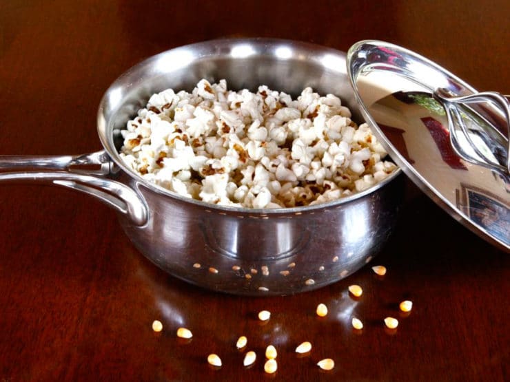 Image of a Popcorn inside a silver pan