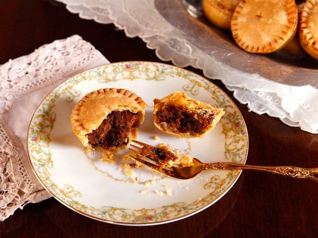 Shakespearean Cooking: Funeral Baked Meats - Professor Ken Albala shares his take on Funeral Baked Meats, Elizabethan Era Meat Pies from Shakespeare's Hamlet.