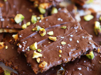 Chocolate Toffee Matzo Crunch with Pistachios and Sea Salt - Delicious Passover dessert recipe