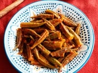 Middle Eastern Okra - Easy and Delicious Recipe for Bamya with Tomato, Onion and Spices by Tori Avey