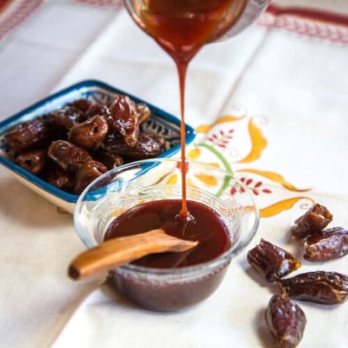 Date Honey Syrup - Recipe for Middle Eastern Silan, sweet condiment made only of pure natural dates by Tori Avey.