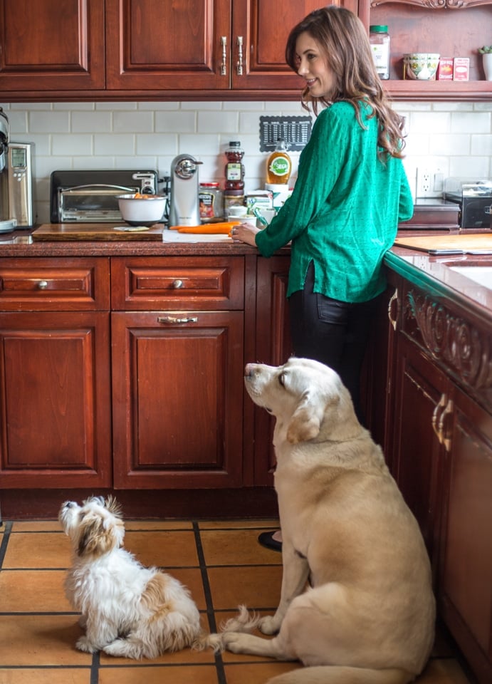 Cooking With Blue Apron - A peek inside my kitchen, cooking with Blue Apron delivery service + an offer for two free meals! 