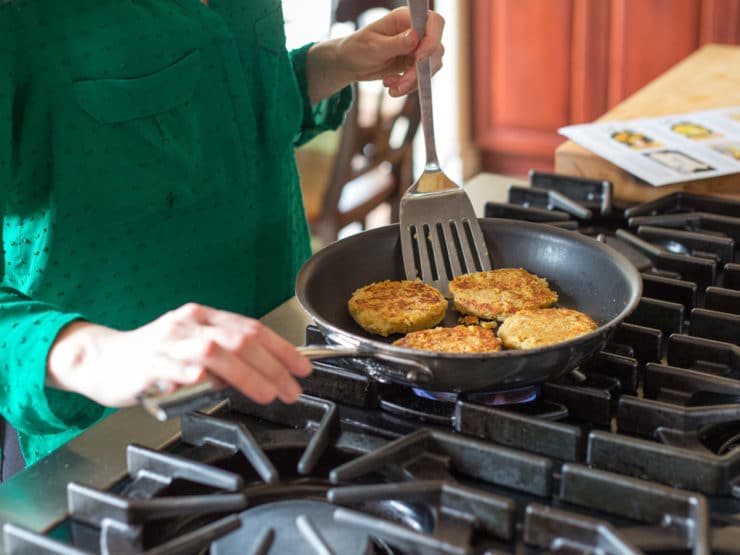 Cooking With Blue Apron - A peek inside my kitchen, cooking with Blue Apron delivery service + an offer for two free meals! 