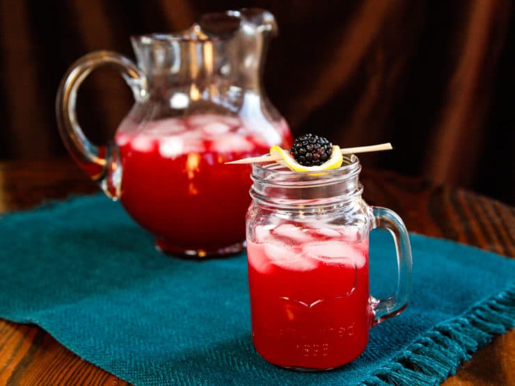 Blackberry Vanilla Bourbon Lemonade - Scandalous as the Whiskey Ring, sweet as a Southern sunset. Easy refreshing cocktail recipe. #drink #beverage #happyhour