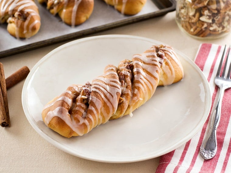 Pecan Rolls – Sweet Yeast Rolls with Pecan Filling and Vanilla Glaze. Time-Tested Family Recipe.