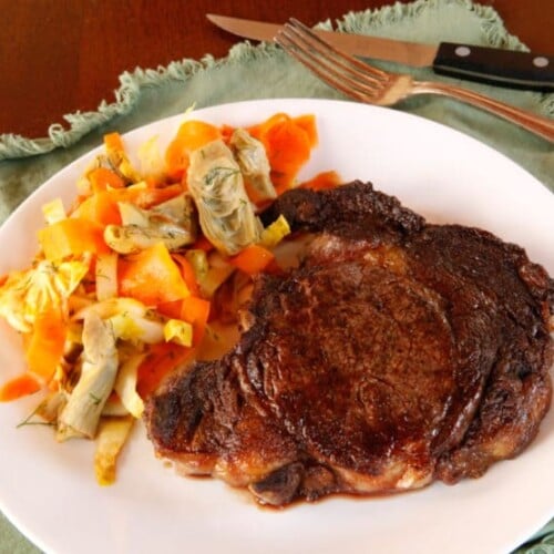 Marilyn Monroe Broiled Steak & Artichoke Carrot Salad - Celebrate Marilyn with a meal she would have loved, with recipes featuring some of her very favorite foods.