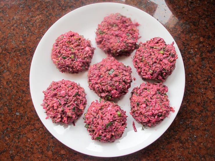 Red Rice and Beet Cakes with Honey Mustard - Crispy, fried vegetarian cakes with a sweet sauce from Simply Ancient Grains