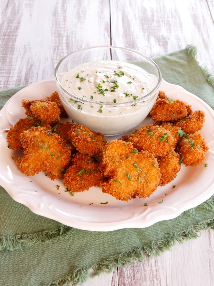 Vegan Panko Fried Mushrooms with Creamy Cashew Dip