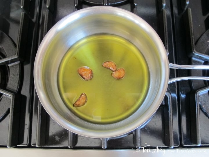 Pistachio Mint Pesto - Flavorful fresh herb pesto sauce with fresh mint, roasted garlic, basil, lemon and parmesan.